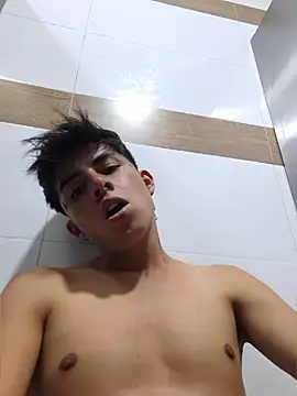 ZaneHoward XXX чат на живо