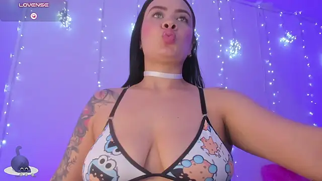 Chat XXX en directo de roseliam25
