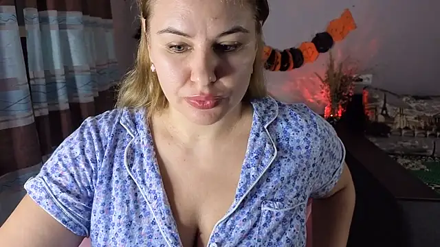 Passion-Blondy Chat XXX live