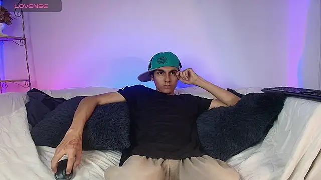 Онлайн чат XXX HarryLaurent18