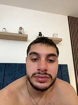دردشة AmadeoWild الجنسية المباشرة