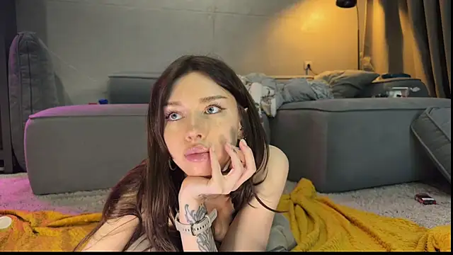 Bastet Adlı Modelin Canlı XXX Sohbeti