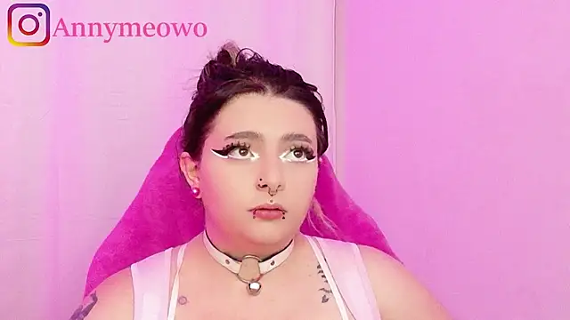 Sachi_Meow élő XXX-chatje