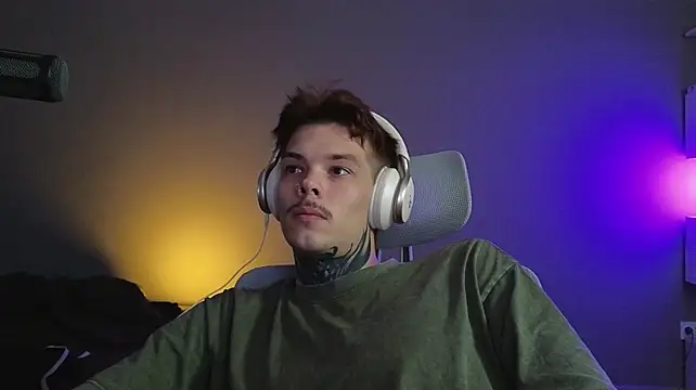 XXX chat uživo modela DENIS_HERE