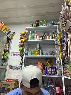 Dominiofit élő XXX-chatje