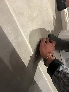 הופעת וובקאם של biglatinomaster