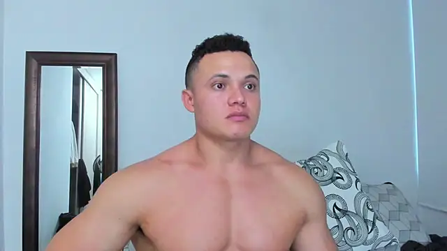 Živý XXX chat KingLevi01