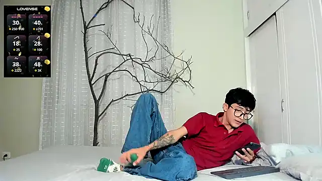 tom_Howard Live XXX Chat