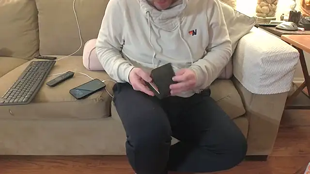 The_Man_Who_Was_Invisible's Live XXX Chat