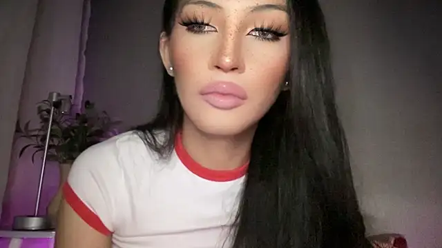 Alicegreenexx Adlı Modelin Canlı XXX Sohbeti