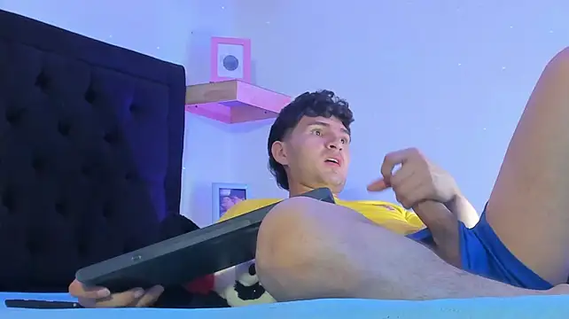 camilo_model Chat XXX in diretta
