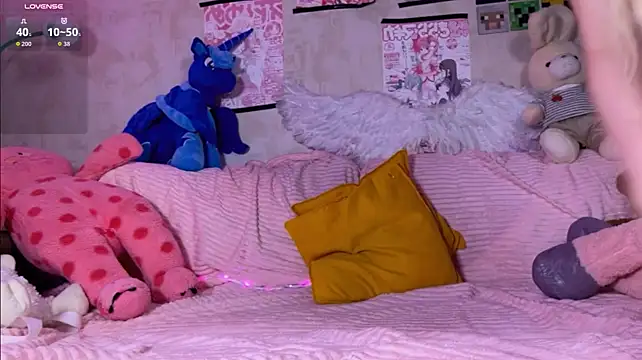 fluttershyyy élő XXX-chatje