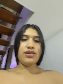 RosieChell_ élő XXX-chatje