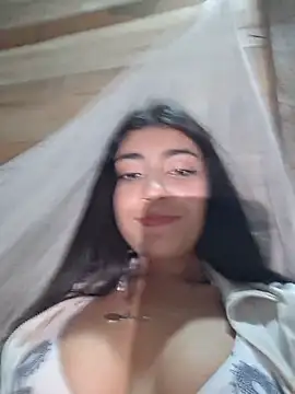 Sweed-virgin-pussy élő XXX-chatje