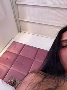 Chat +18 de Belle_Noir ao vivo