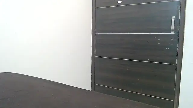 XXX chat uživo modela Aayusmatisharma