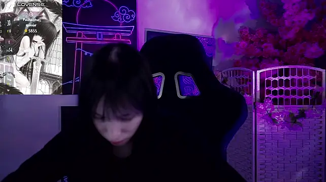 Chat +18 de SeraphineSparda ao vivo