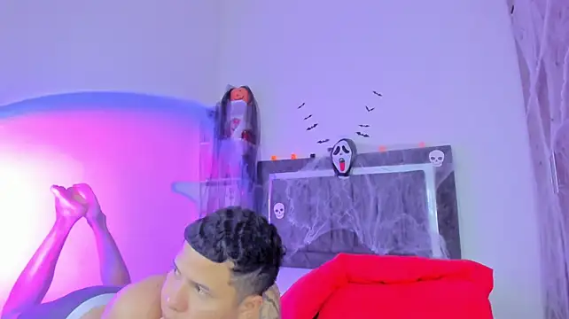 StevenSmith18 élő XXX-chatje