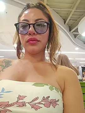 Karen_San_Miguel's Live XXX Chat