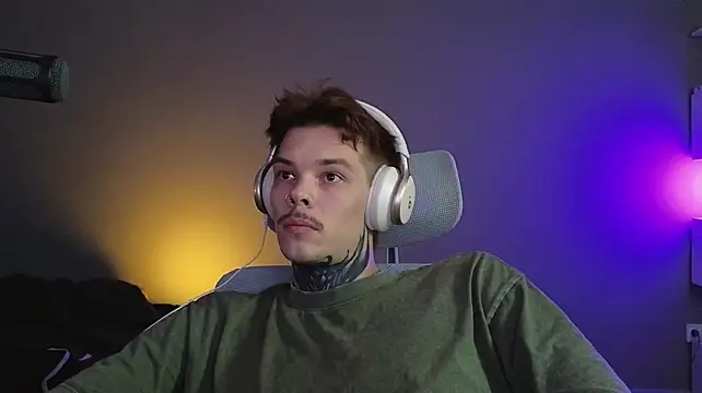 XXX chat uživo modela DENIS_HERE