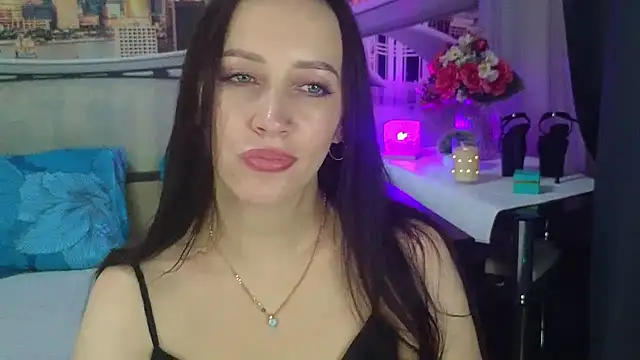 دردشة MonicaSweetx الجنسية المباشرة