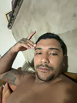 Pretotatuado777 网络视讯表演