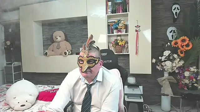SpartacusDaddy48 Live XXX Chat
