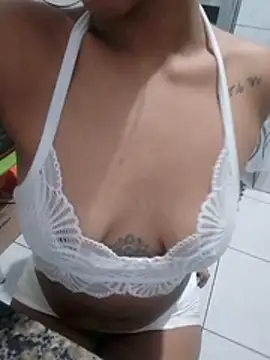 xkitty_noir Chat XXX in diretta