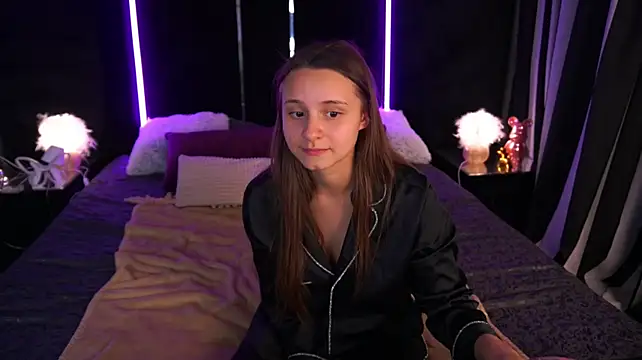 Chatroom XXX en direct de TinyNatalie