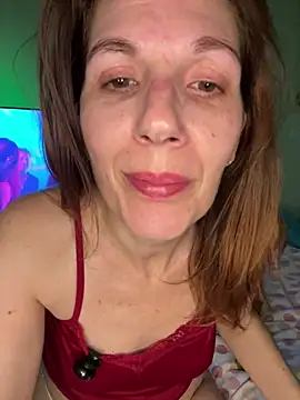 Daniela12339 Adlı Modelin Canlı XXX Sohbeti