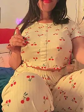 onlyrima_69 Adlı Modelin Canlı XXX Sohbeti