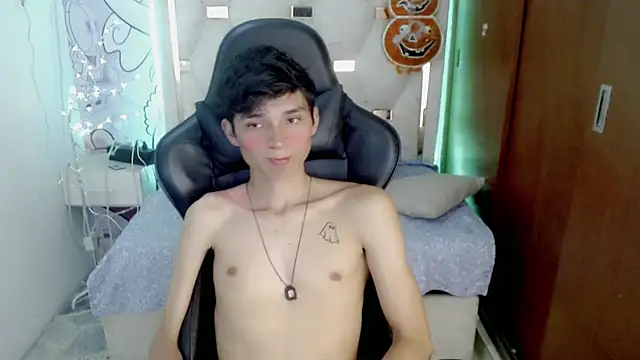 Westboyy_ Chat XXX in diretta