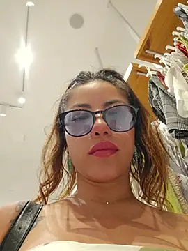 Sembang XXX Secara Langsung Karen_San_Miguel