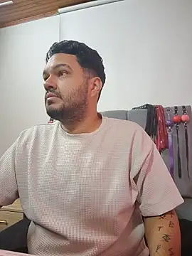 Alejandro_bdsmのライブXXXチャット