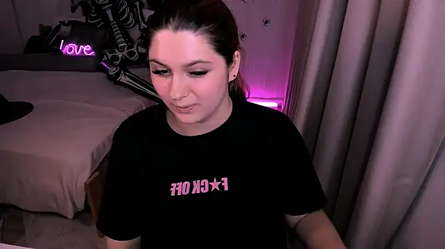 FieryMilena Chat XXX in diretta