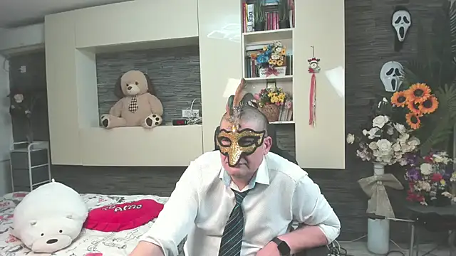 SpartacusDaddy48のライブXXXチャット