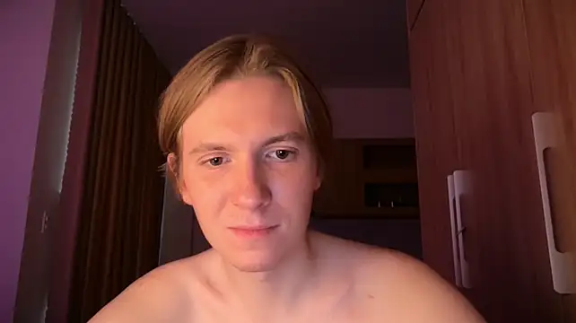 cinnamonmood élő XXX-chatje