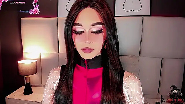 Megaan_Dolll élő XXX-chatje