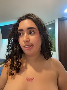 isaxcurvy élő XXX-chatje