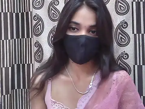 Shanaya-xo élő XXX-chatje
