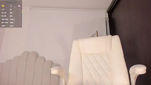 AmberLewis_ élő XXX-chatje