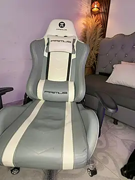 Živý XXX chat Aseel_thin
