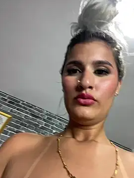 taty_juts élő XXX-chatje