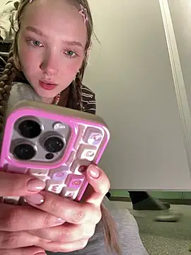 bambi_lu élő XXX-chatje