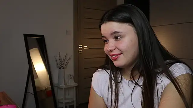 Chat XXX ao vivo de Laraaa_Loom