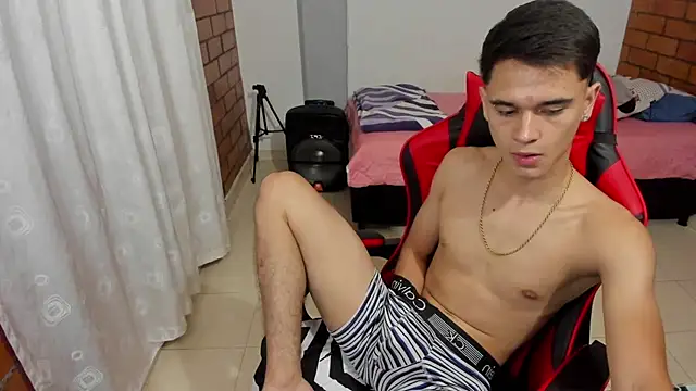 Chat XXX ao vivo de Aron_Boyy