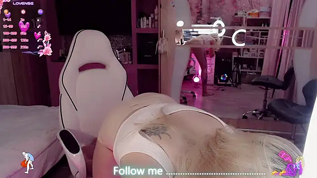 Chatroom XXX en direct de AnnieGOld_
