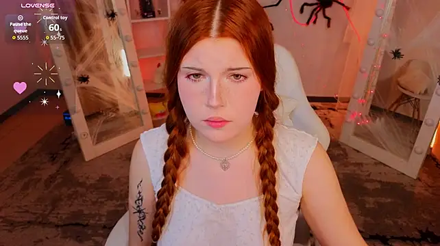 GinnyGingerr's Live XXX Chat