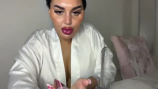 Chatroom XXX en direct de BIGBOOTYELLIEXXX
