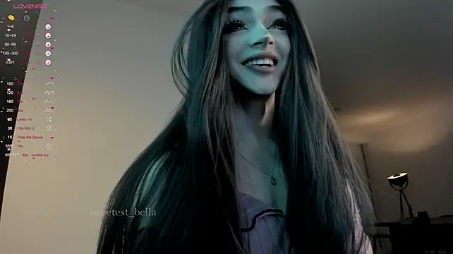 Chat +18 de sweetest_bella ao vivo